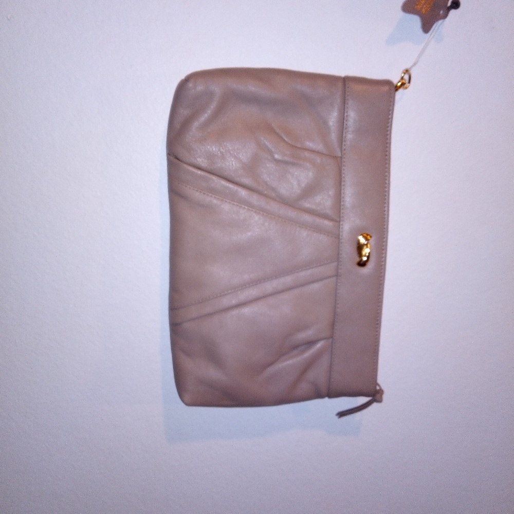 Amanda Smith clutch handbag